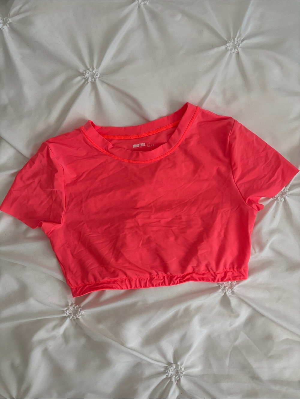 AERIE Smoothez - Neon Pink Women’s Crop Tee (NEW without tags!)